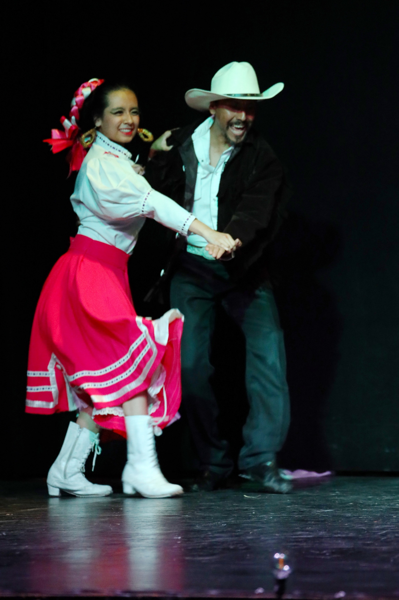 Faro Cosmos en Encuentro de Danza