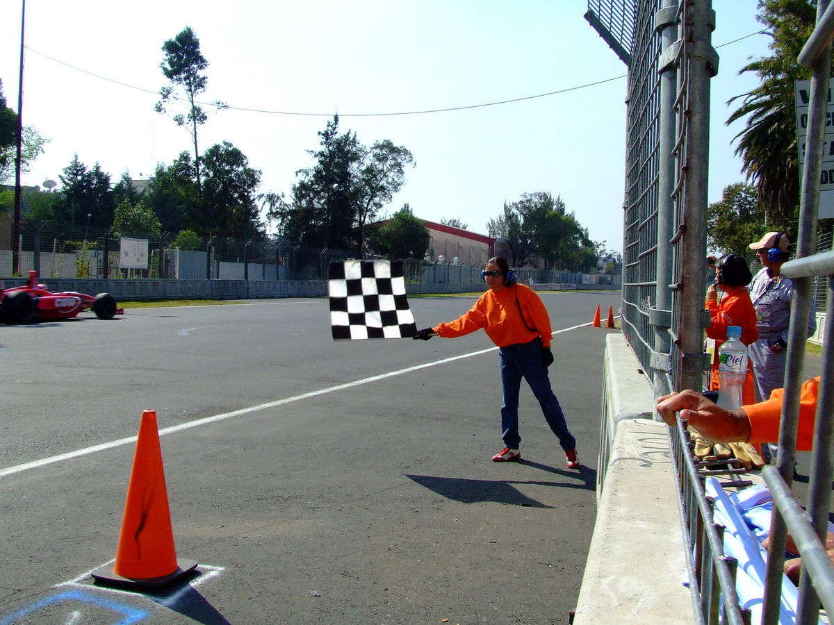 Dinorah Herández, actual directora del Autódromo (2026)