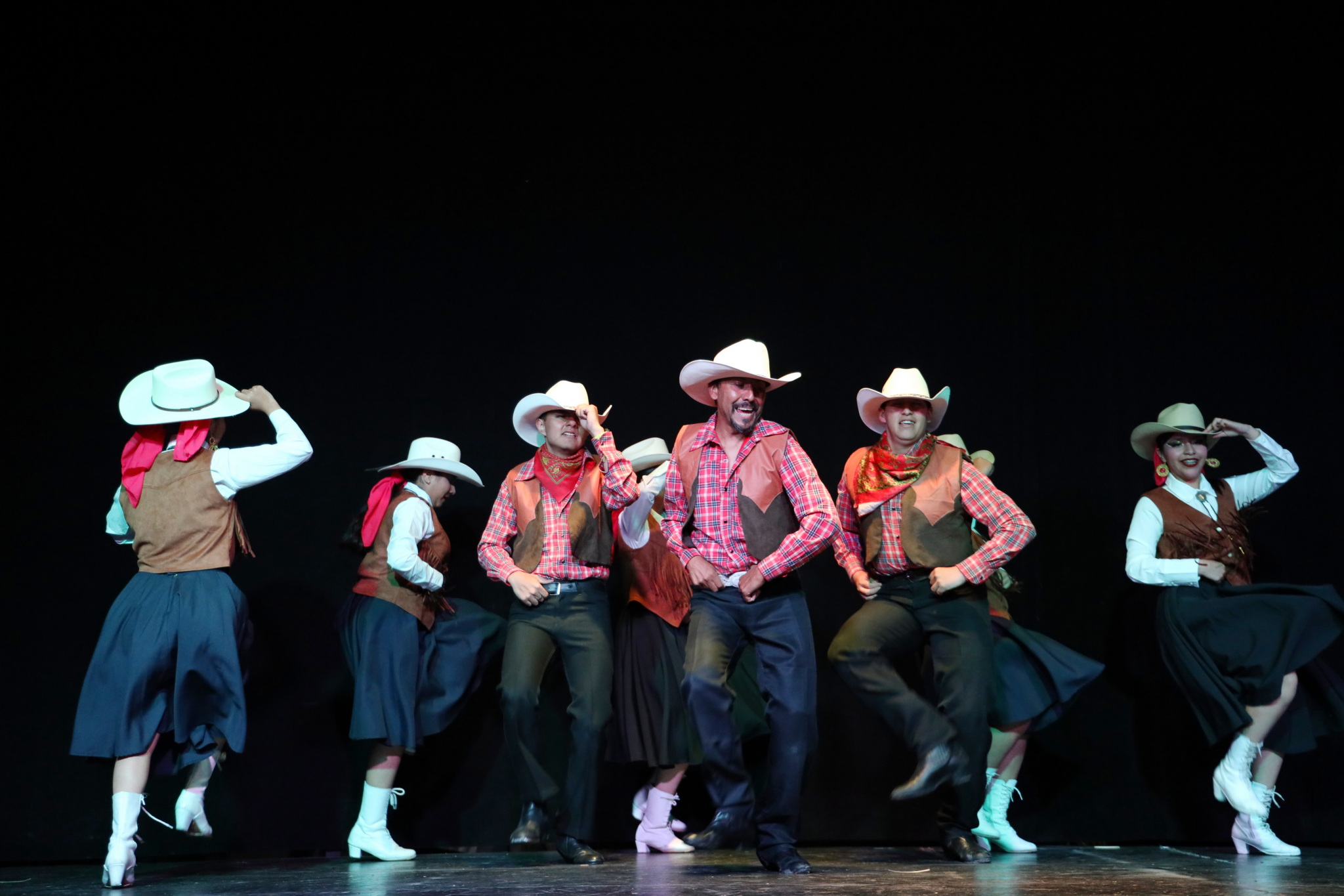 Faro Cosmos en Encuentro de Danza