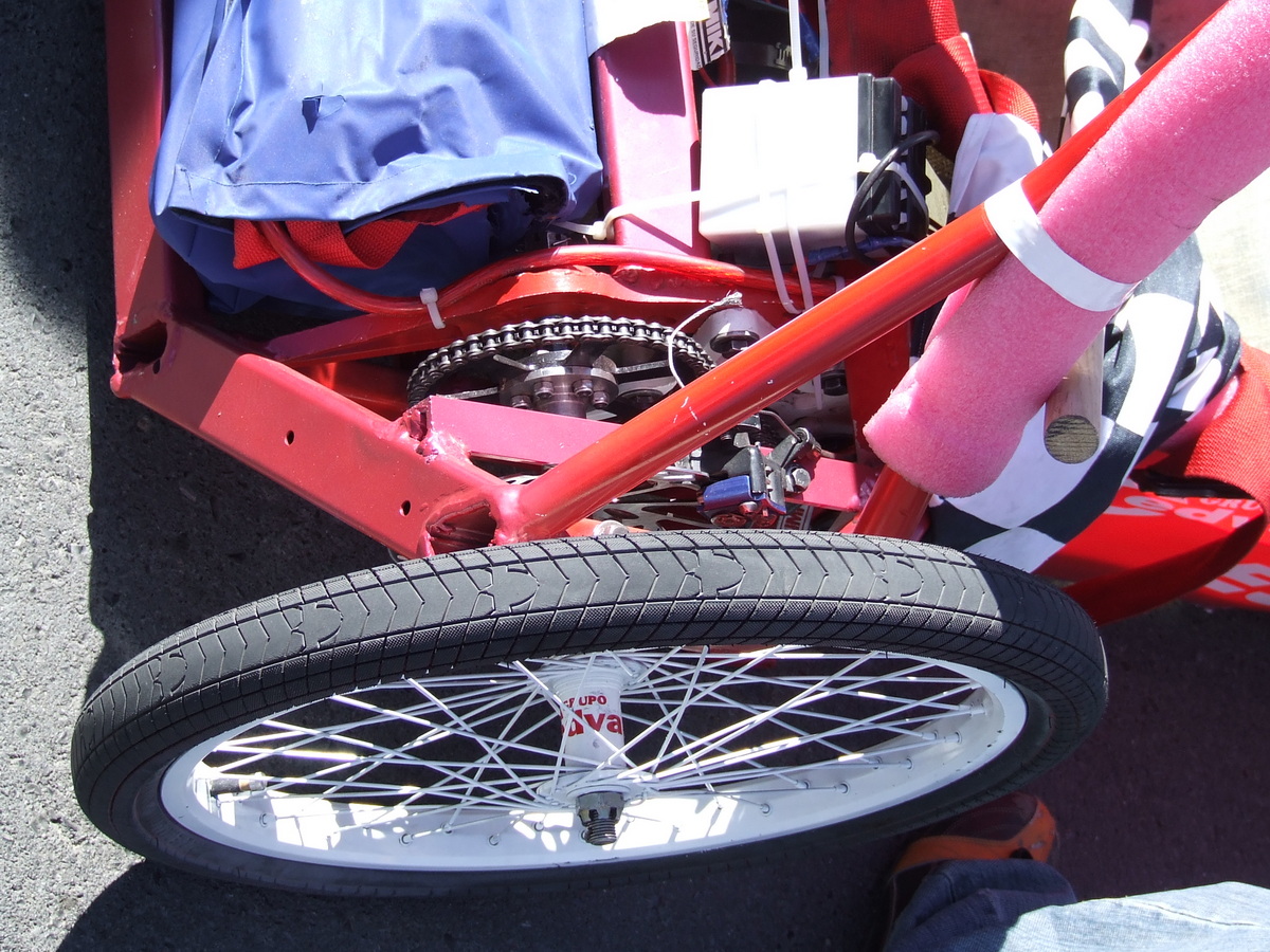 Detalle del auto de la escudería Taquión, de David Mochan.